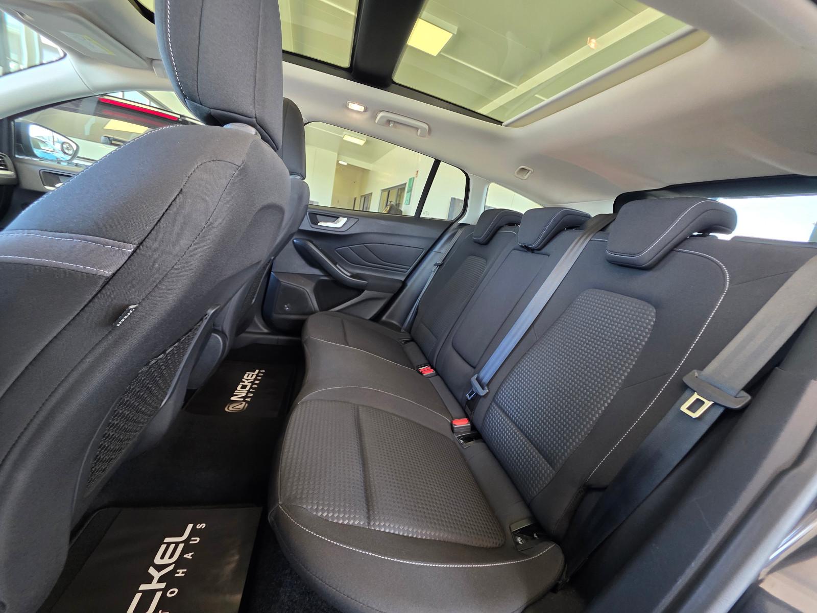 Ford Focus Tur. Titanium*Led*Ahk*Acc*Kamera*Pano*B&O*