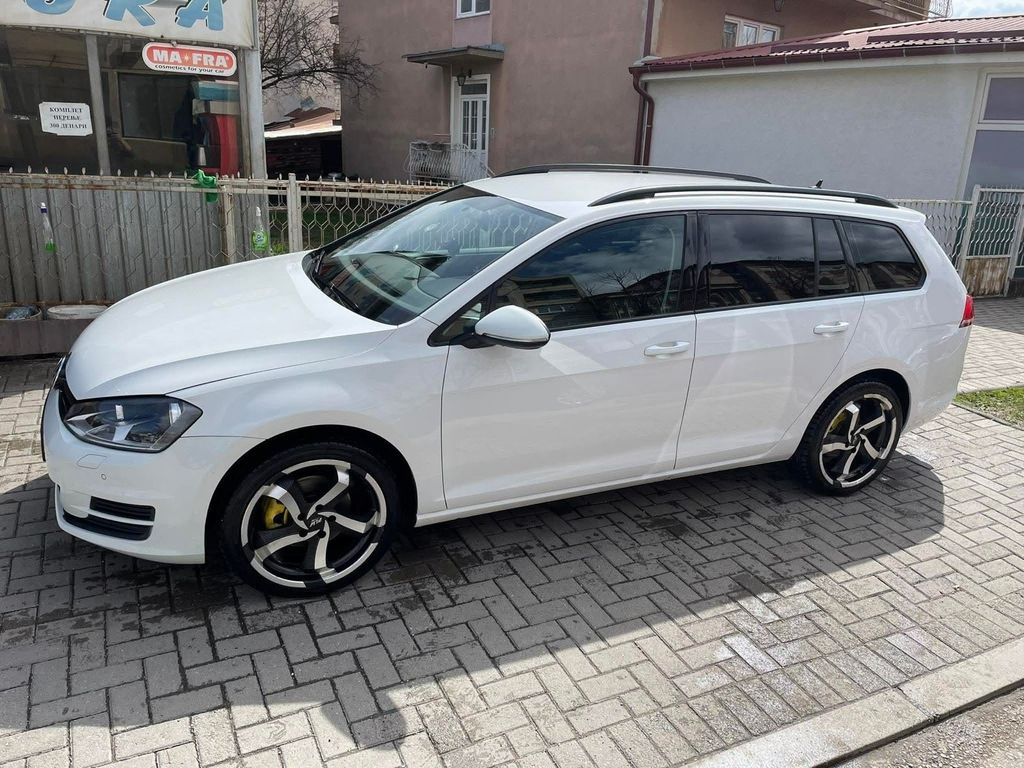 Image of Volkswagen Golf