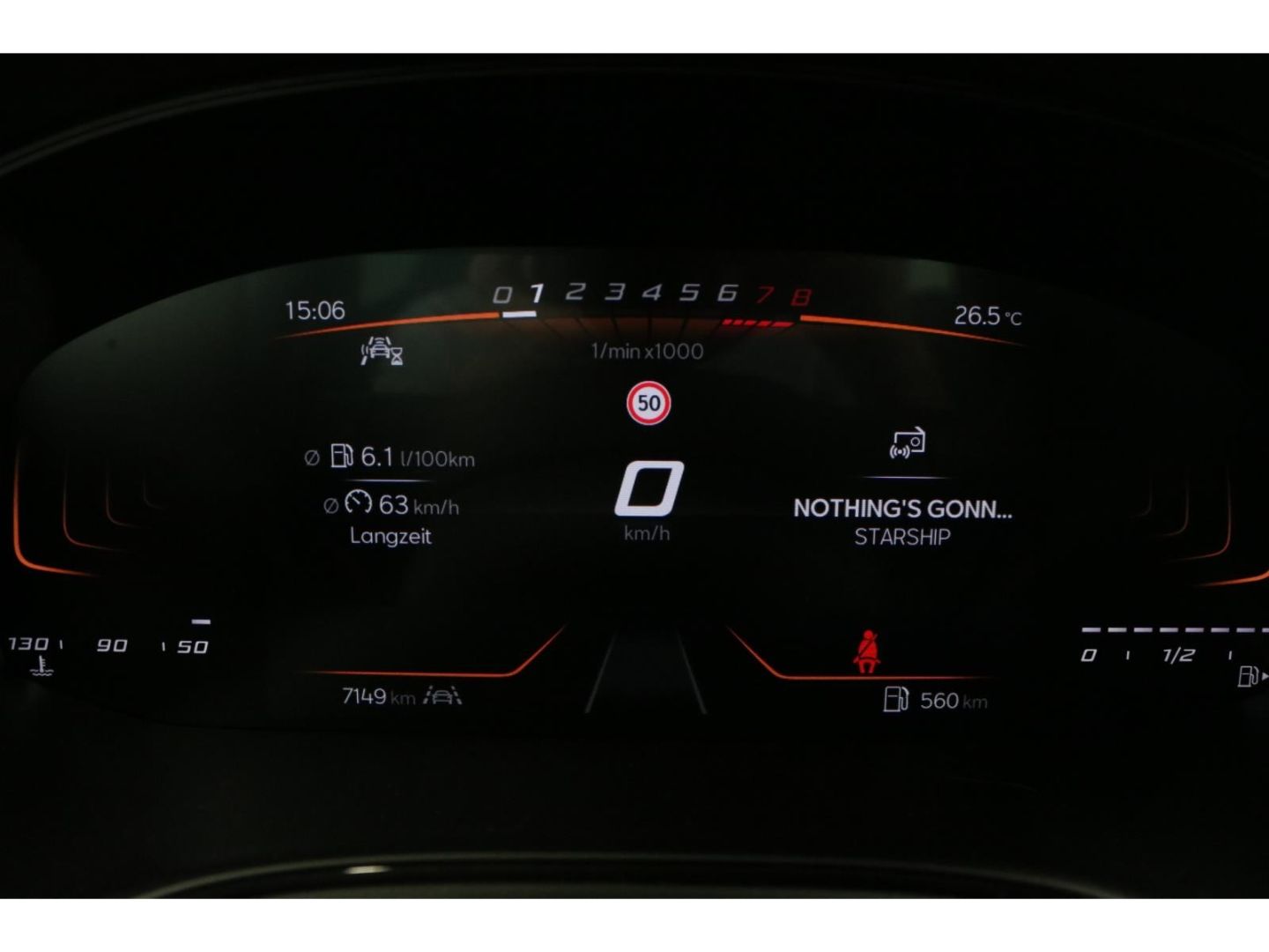 Fahrzeugabbildung SEAT Arona Road Edition Navi Tempomat SHZ PDC LED
