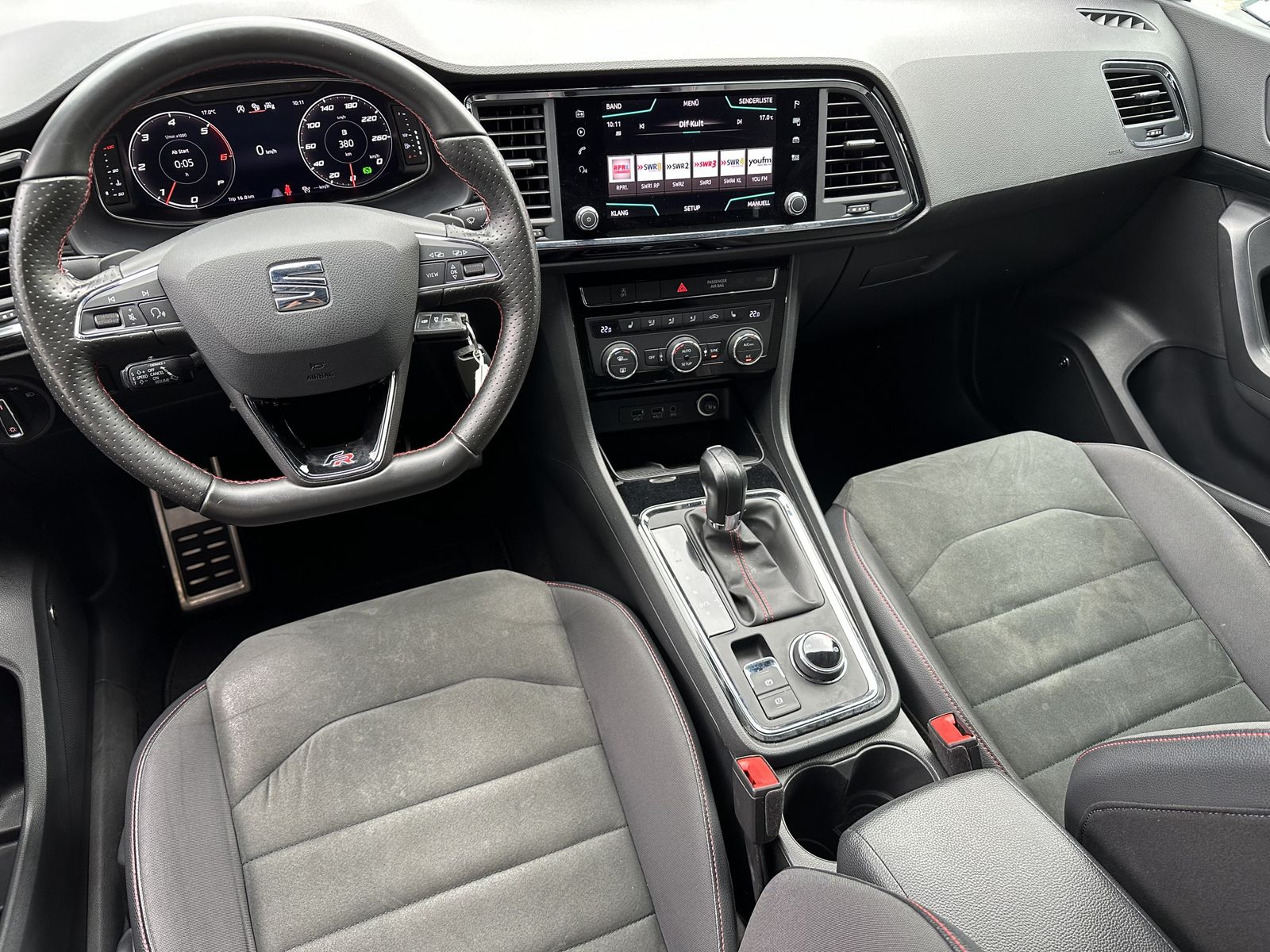 Fahrzeugabbildung SEAT Ateca 2.0 TDI DSG FR NAV+LED+AHK+ACC+CARPLAY+KAM