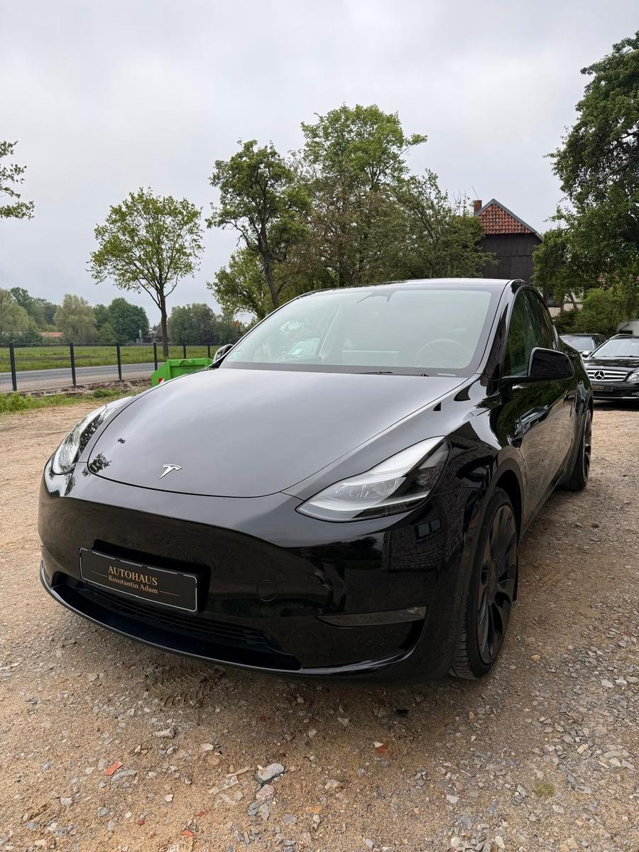 Tesla Model Y Performance // Premium Innenraum // 21"