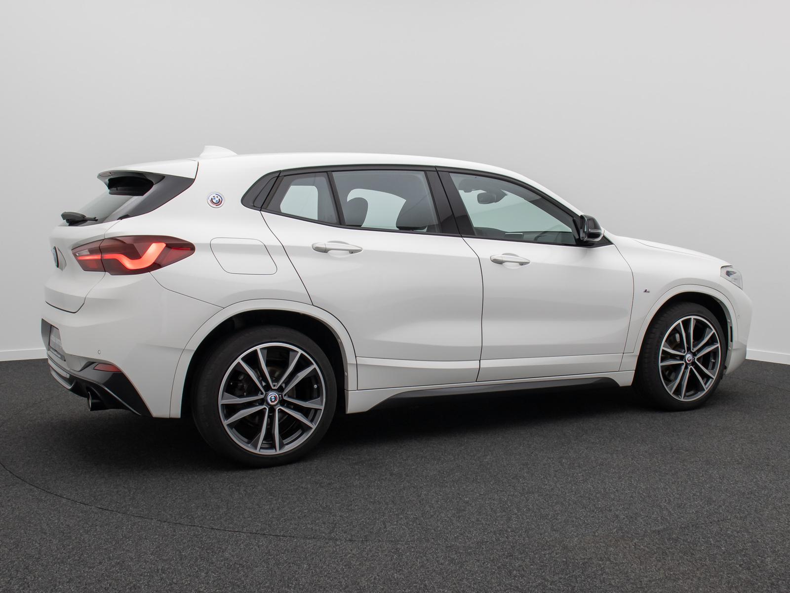 BMW X2 sD18d M Sport DAB Kamera LED ParkAss Navi 19", миниатюра 6