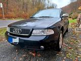 Audi A4 b5 1,6 Avant Facelift - Audi A4 aus 2001: Kombi