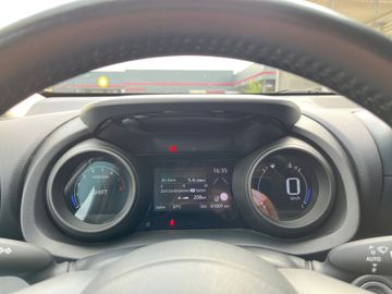 Toyota Yaris - 12