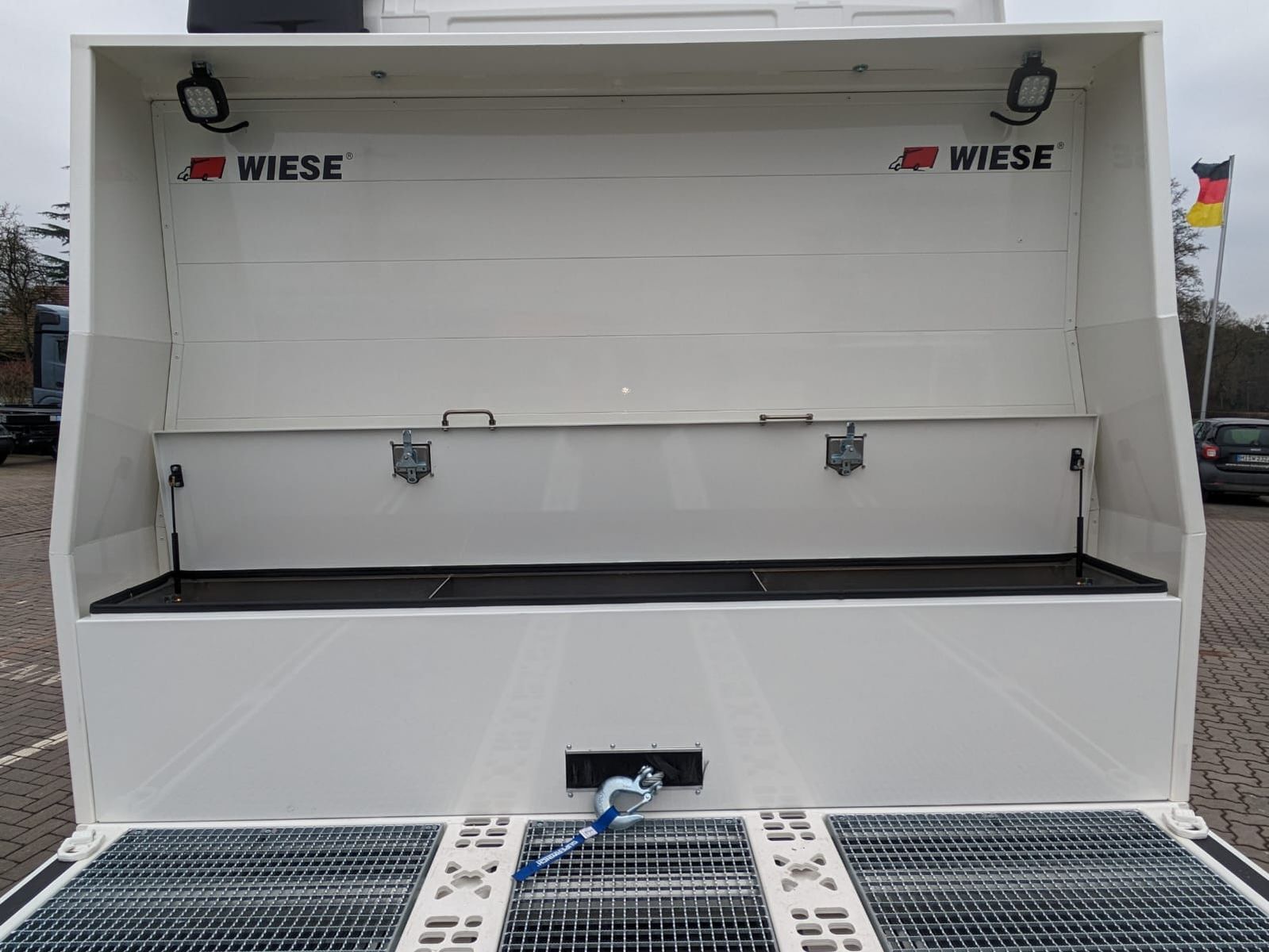 Fahrzeugabbildung Volvo Volvo FH 420 Maschinentransporter mit Rampen