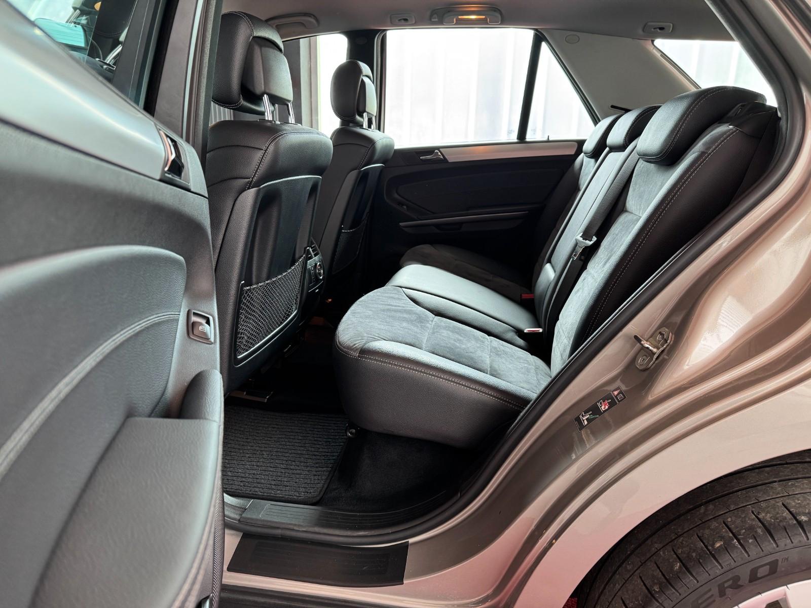 Mercedes-Benz ML320CDI Mopf 4Matic AHK Kamera Airmatic Sportp