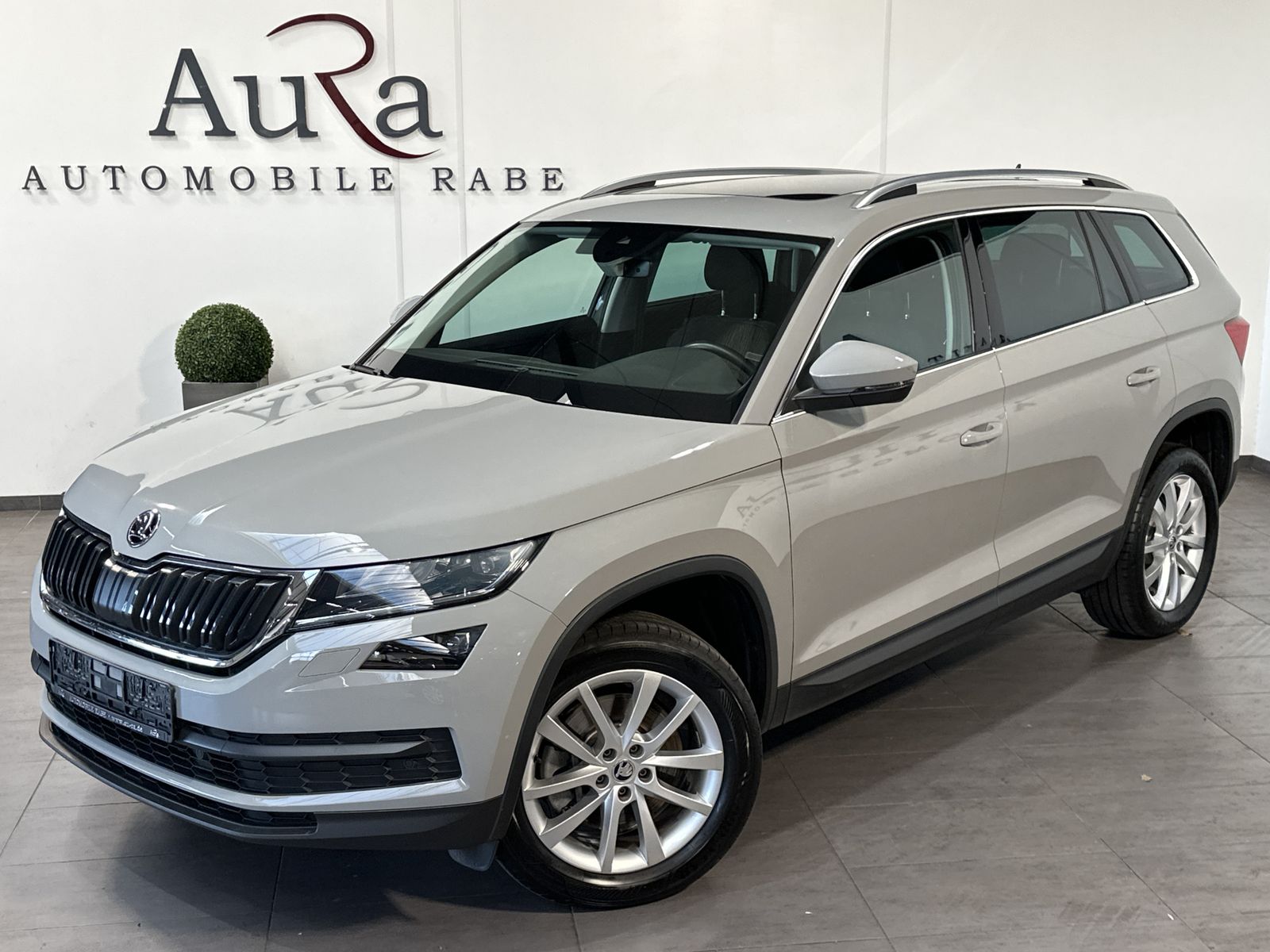 Fahrzeugabbildung SKODA Kodiaq Style 4x4 NAV+LED+AHK+PANO+KAMERA+18ZO+PP