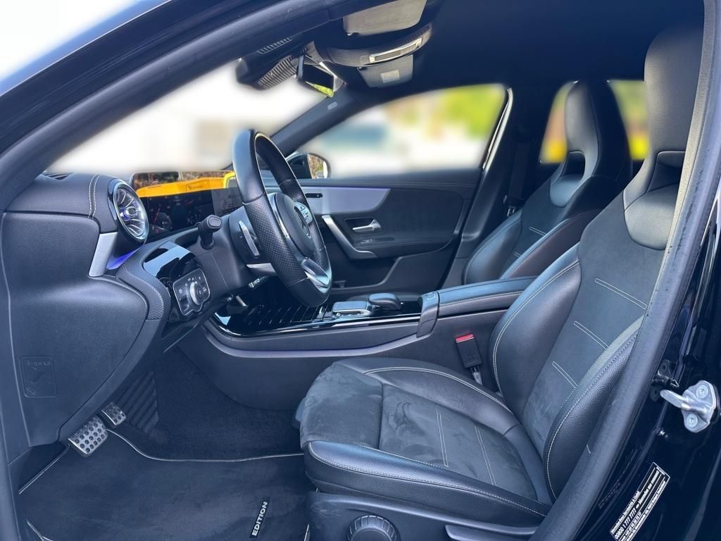 Fahrzeugabbildung Mercedes-Benz A 200 d AMG Night Navi LED SHZ Sound Ambi. Sport