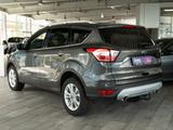 Ford Kuga Titanium AUTOM./ALLRAD/NEUER MOTOR MIT 0 KM - : Geländewagen, Auto Km 0