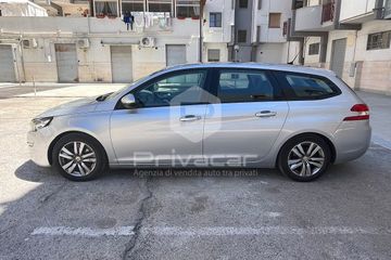 Peugeot 308 - 8