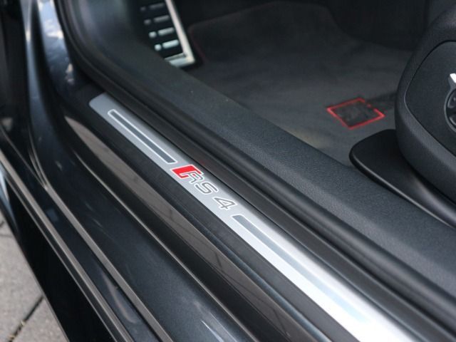 Audi RS4 - Bild 21