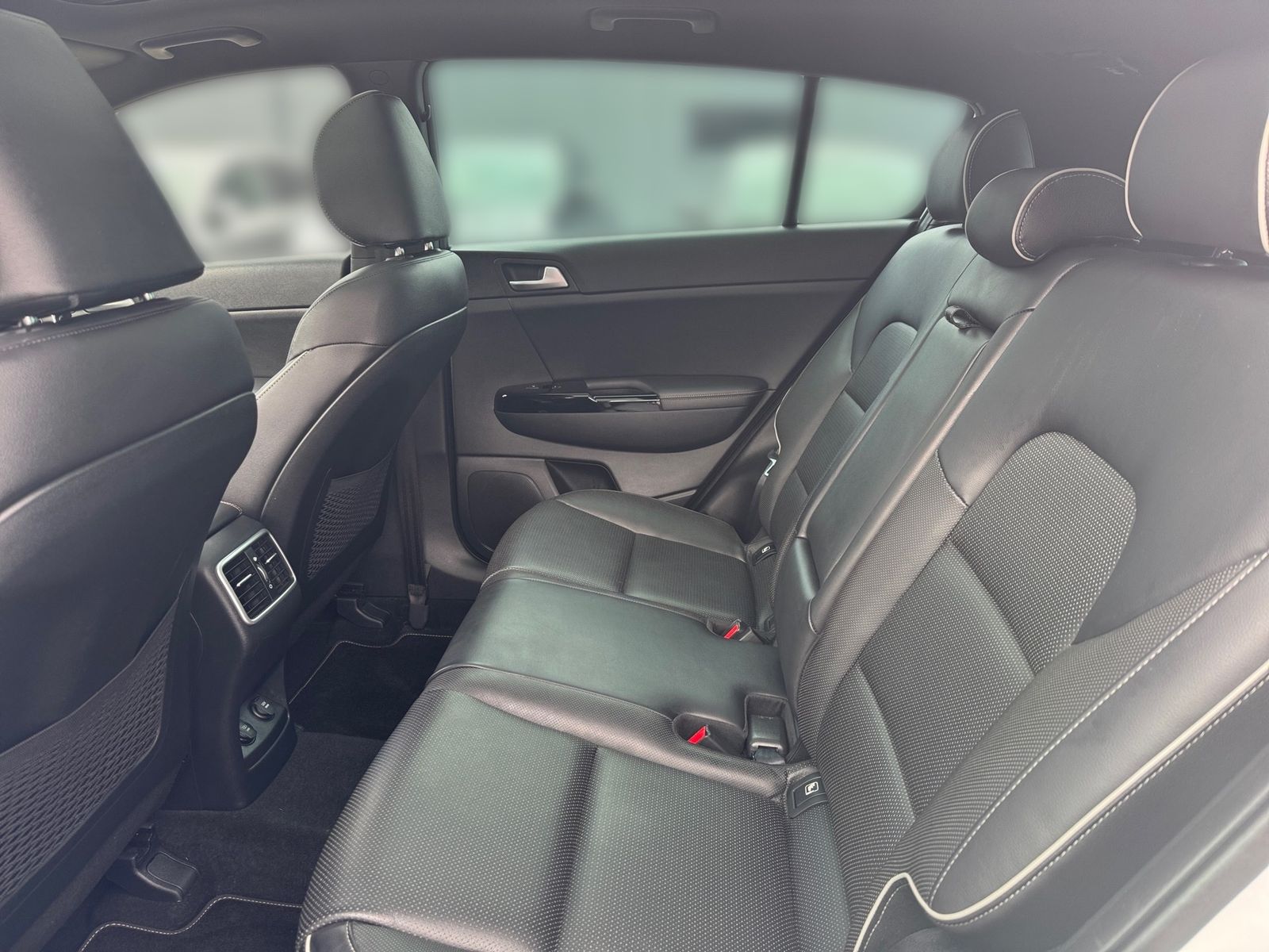 Fahrzeugabbildung Kia SPORTAGE 2.0D 185 AWD AT GTLINE GD TECH LED