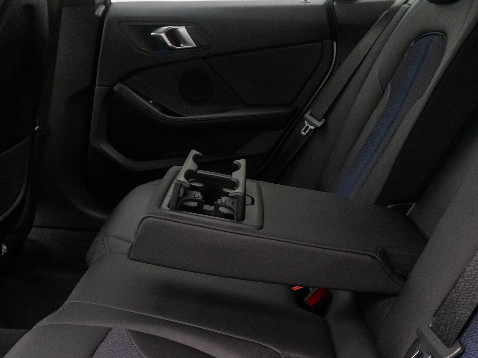 Fahrzeugabbildung BMW 218i Gran Coup&eacute; M Sport DAB Kamera AHK 18Zoll