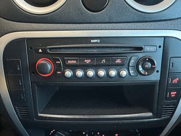 Citroën C3 1.4 16V Confort *2. Hand*Klima*Radio*MP3*CD*