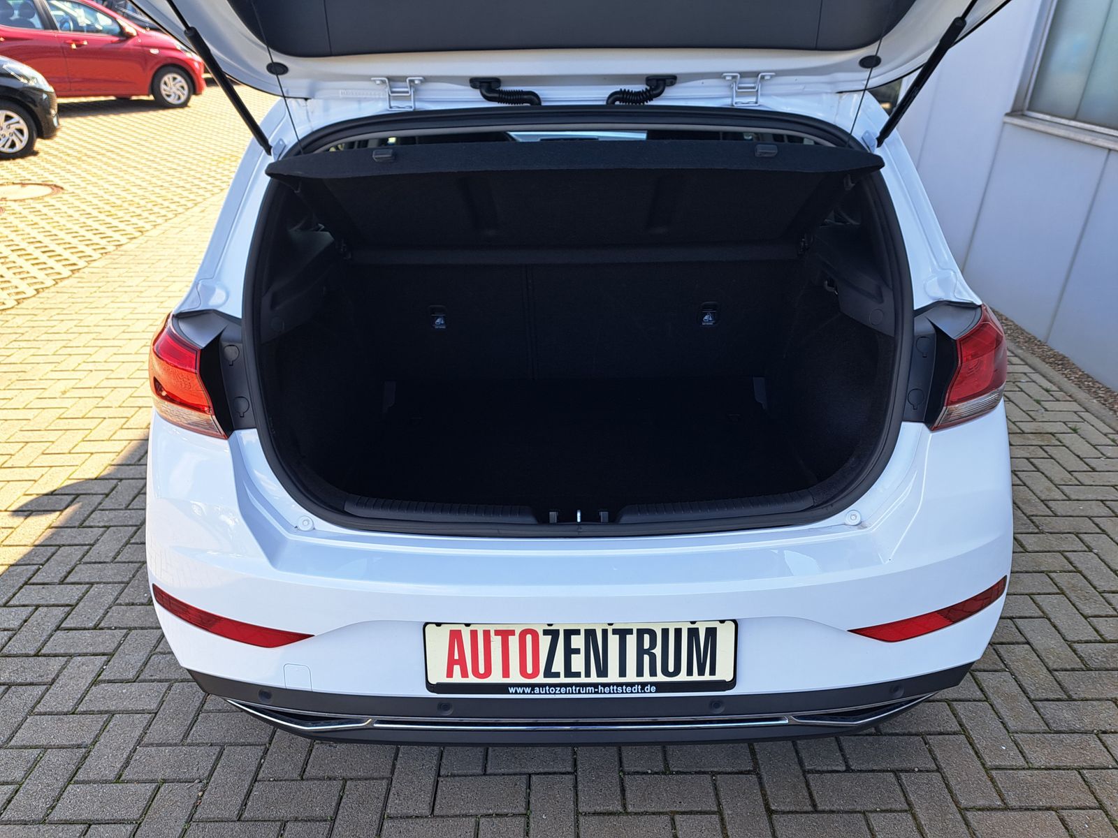 Fahrzeugabbildung Hyundai i30 Intro Edition 159PS WINTERPAKET KAMERA