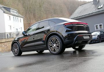 Porsche Macan 4*ACC,AHK,PANO,BOSE,Head-Up,Beifahrerdisp*