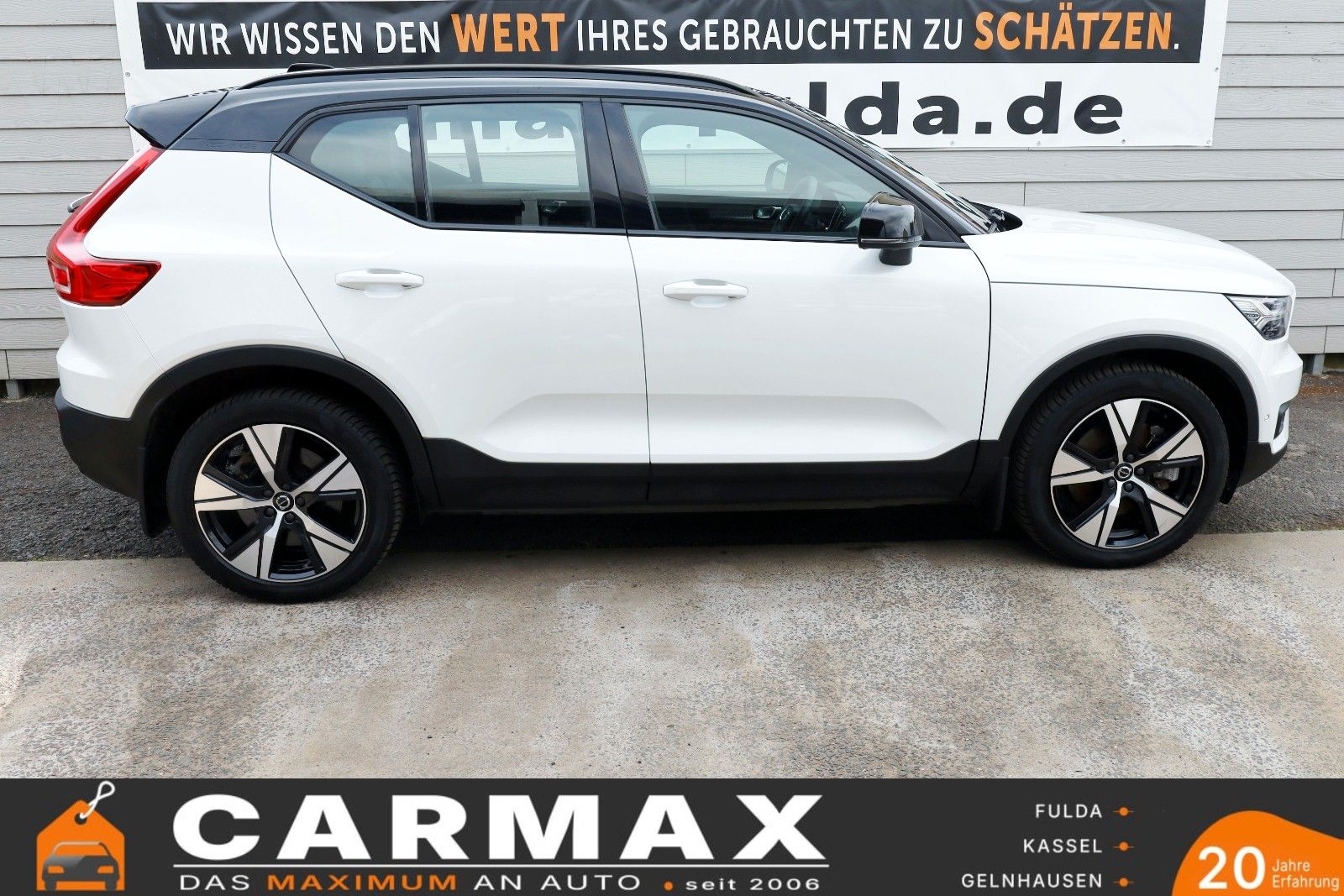 Fahrzeugabbildung Volvo XC40 Pro 78KWH AWD Leder,Navi,PanDach,Autopilot