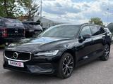 Volvo V60 Kombi Essential|AHK|LED|LENKRADHEIZUNG|NAVI - Volvo V60 in Berlin