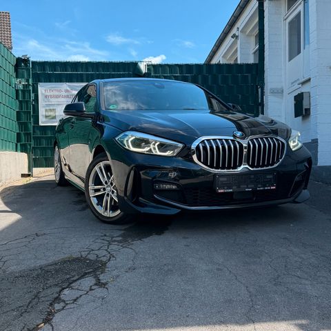 BMW 118i M Sport Paket Automatik Kamera CarPlay LED