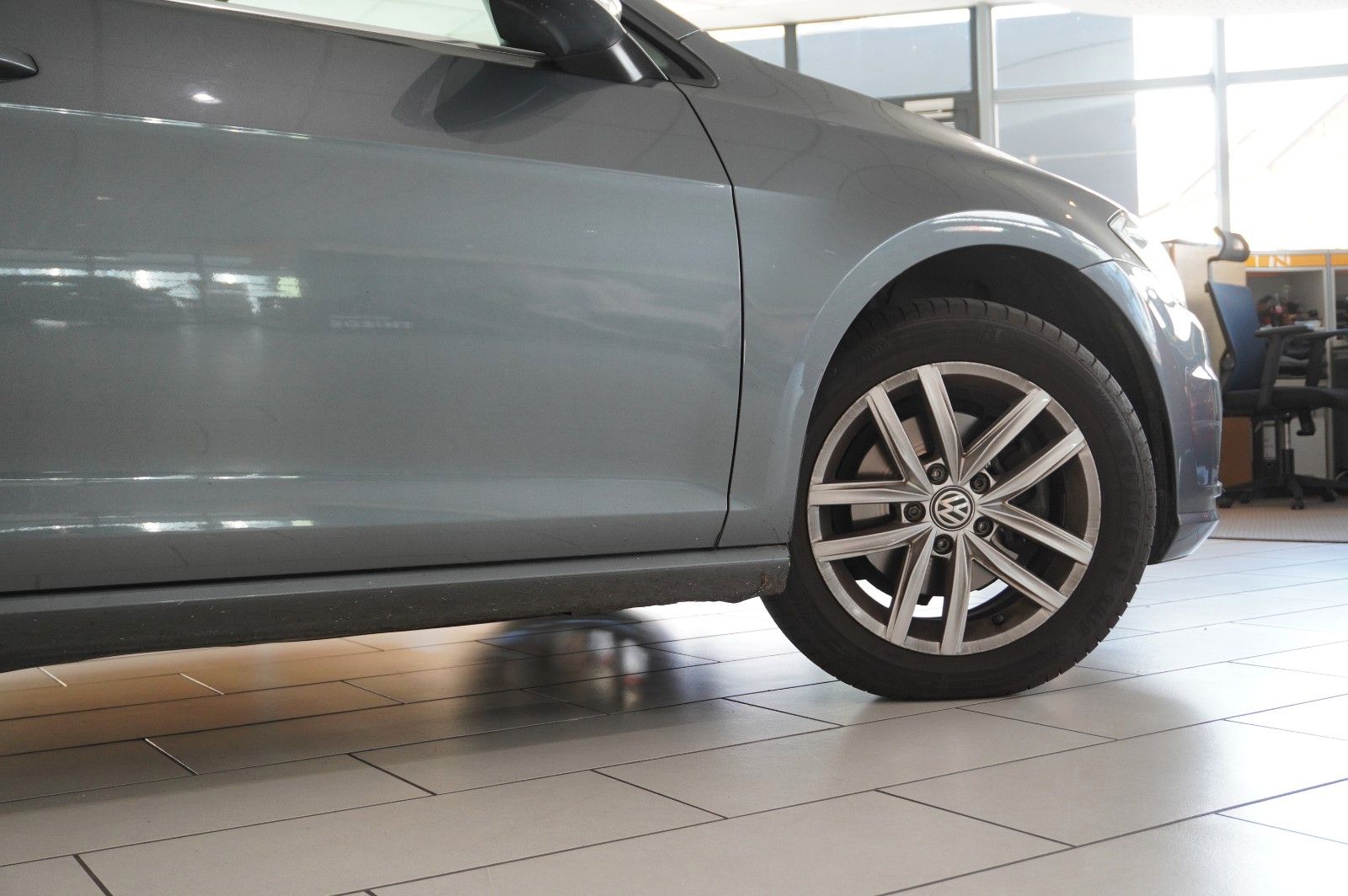 Fahrzeugabbildung Volkswagen Golf VII VARI. 1.5 TSI HIGHLINE NAVI/SPORT/AHK