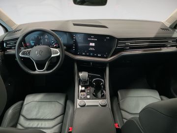 Volkswagen Touareg - 11