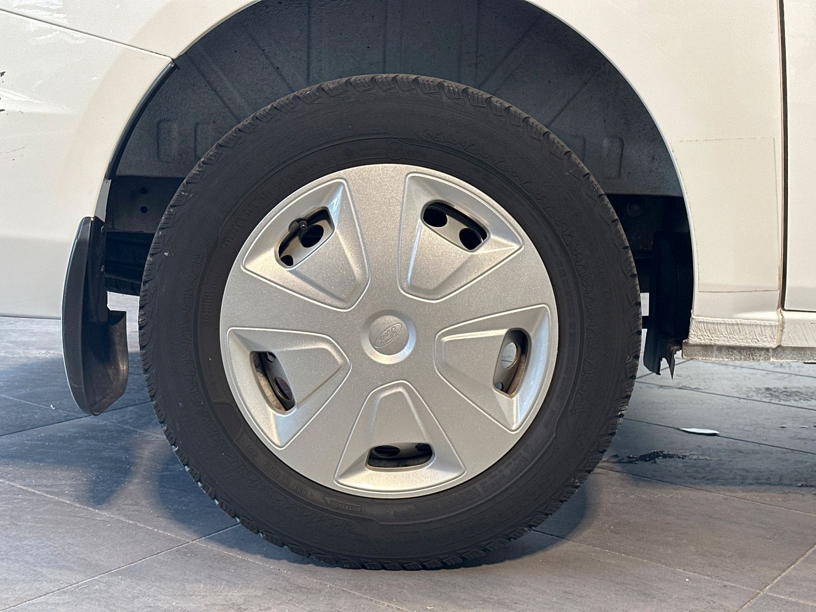 Fahrzeugabbildung Ford Transit Custom 320 L1H1 SORTIMO+NAV+AHK+STHZG