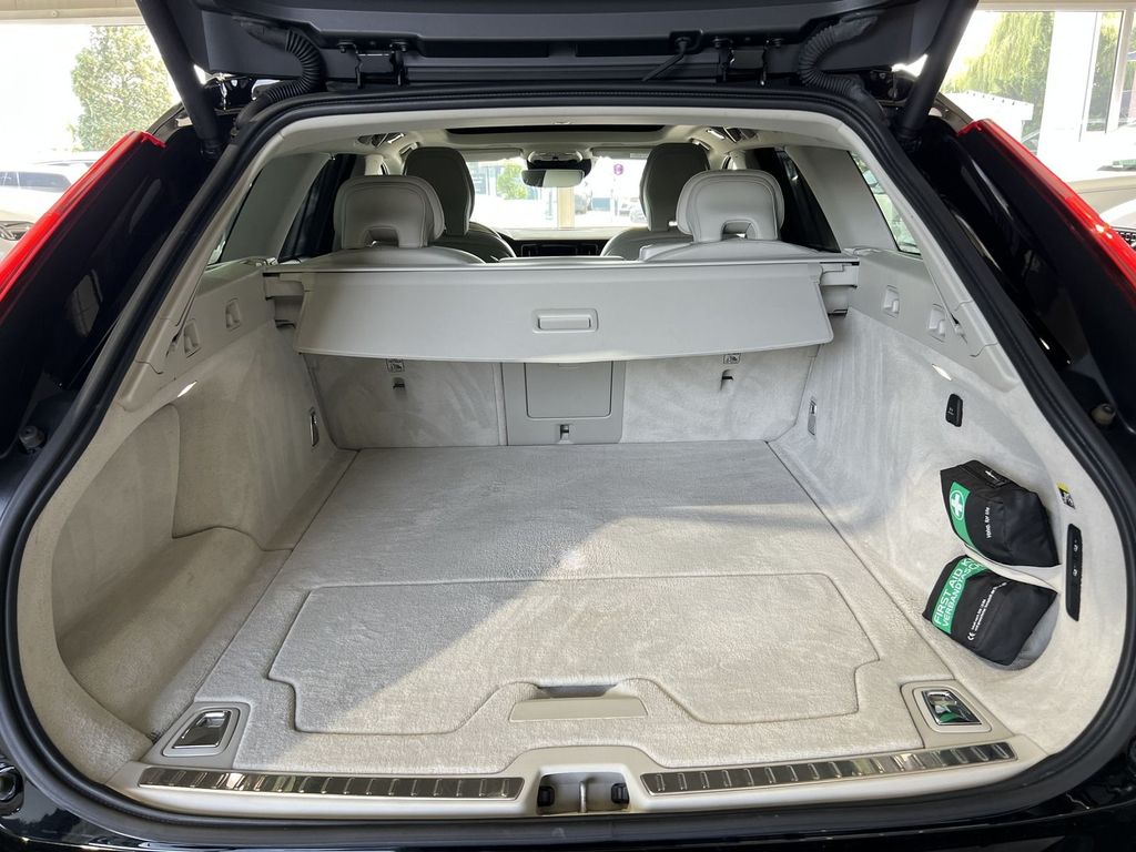 Volvo V90 T8 Inscription AWD HeadUp Pano WinterPro LED