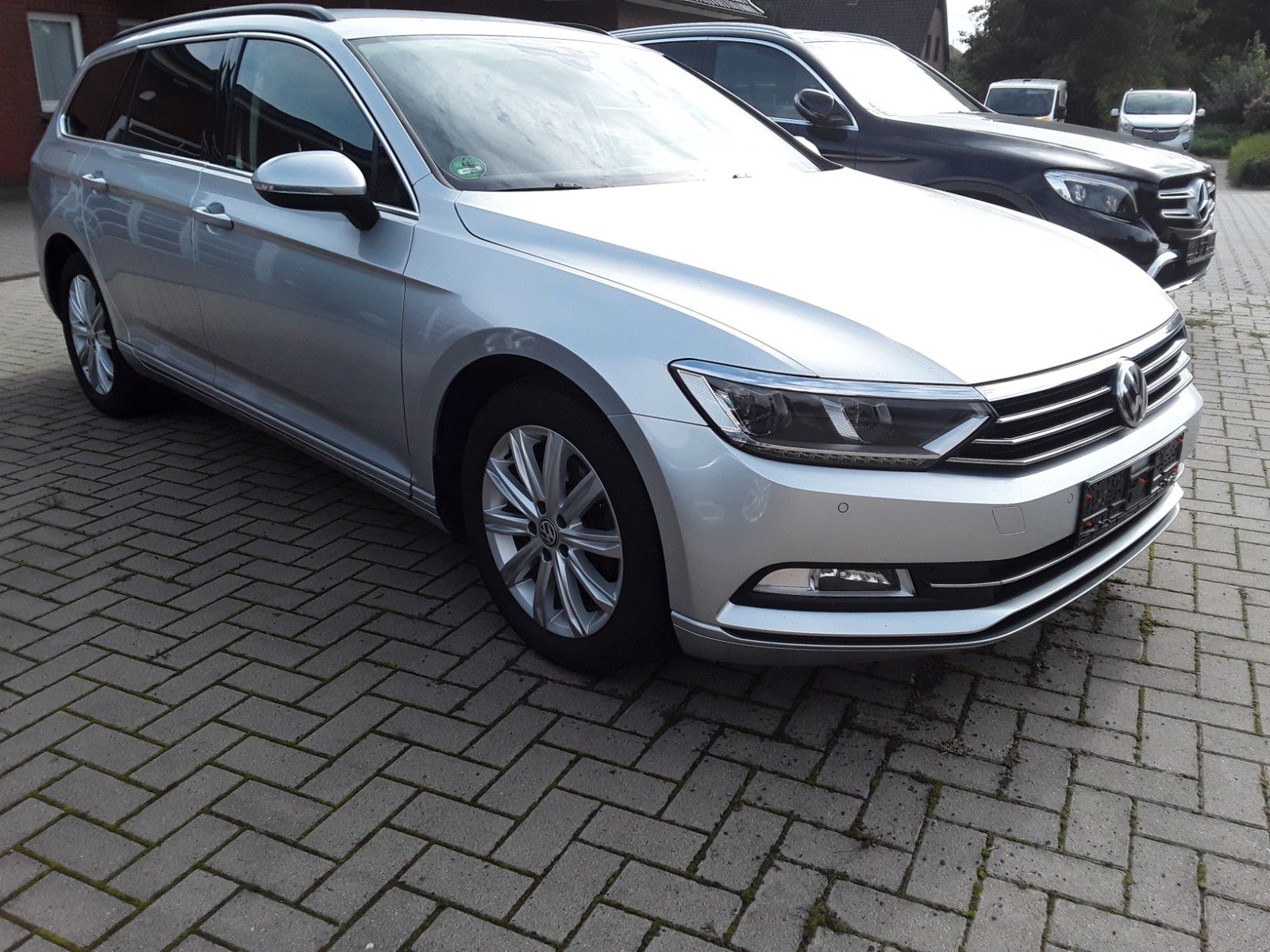 Volkswagen Passat Variant - 1