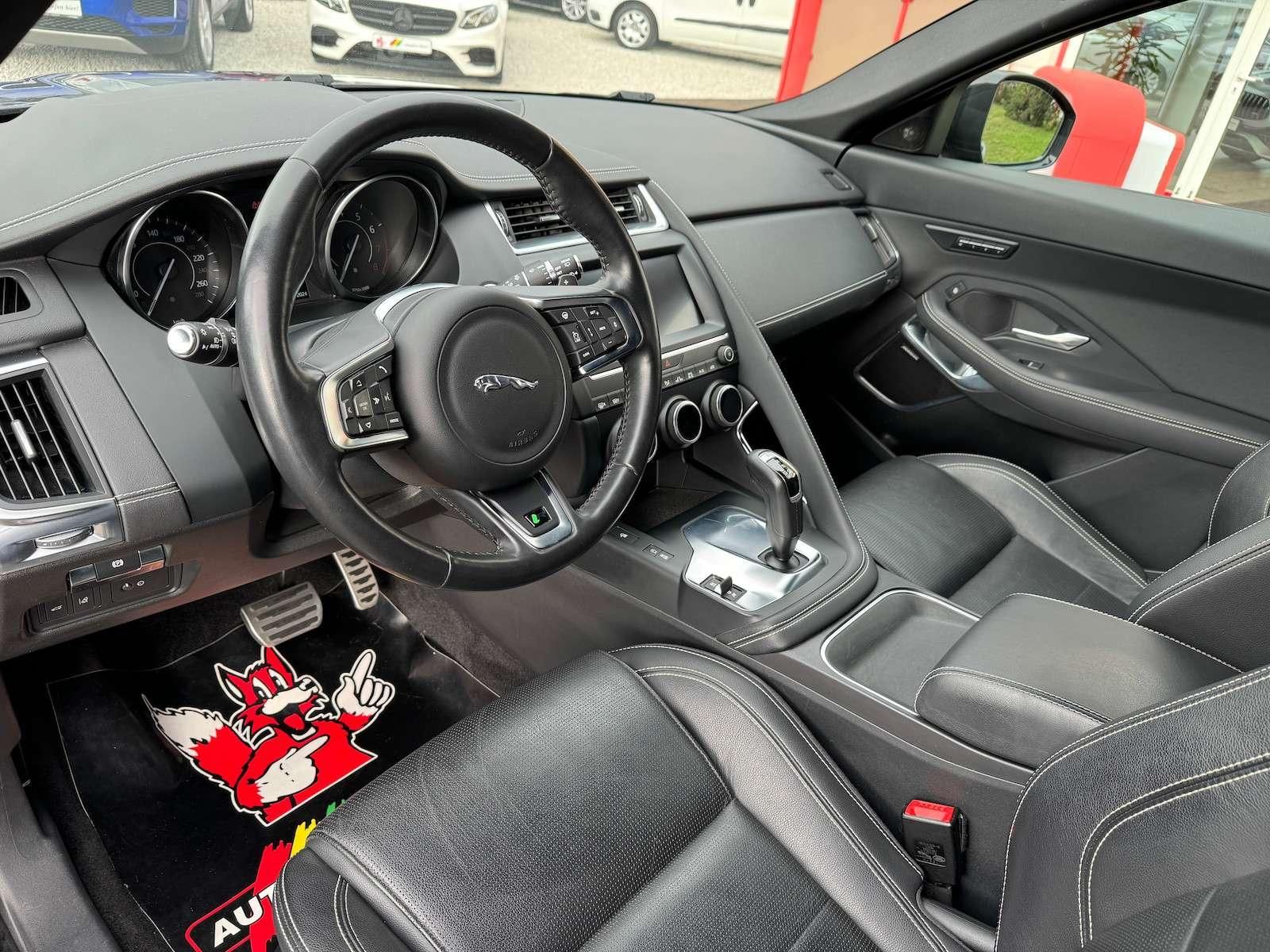 Fahrzeugabbildung Jaguar E-Pace P250 R-Dynamic Black LED/Nav/VZE/Spur/...