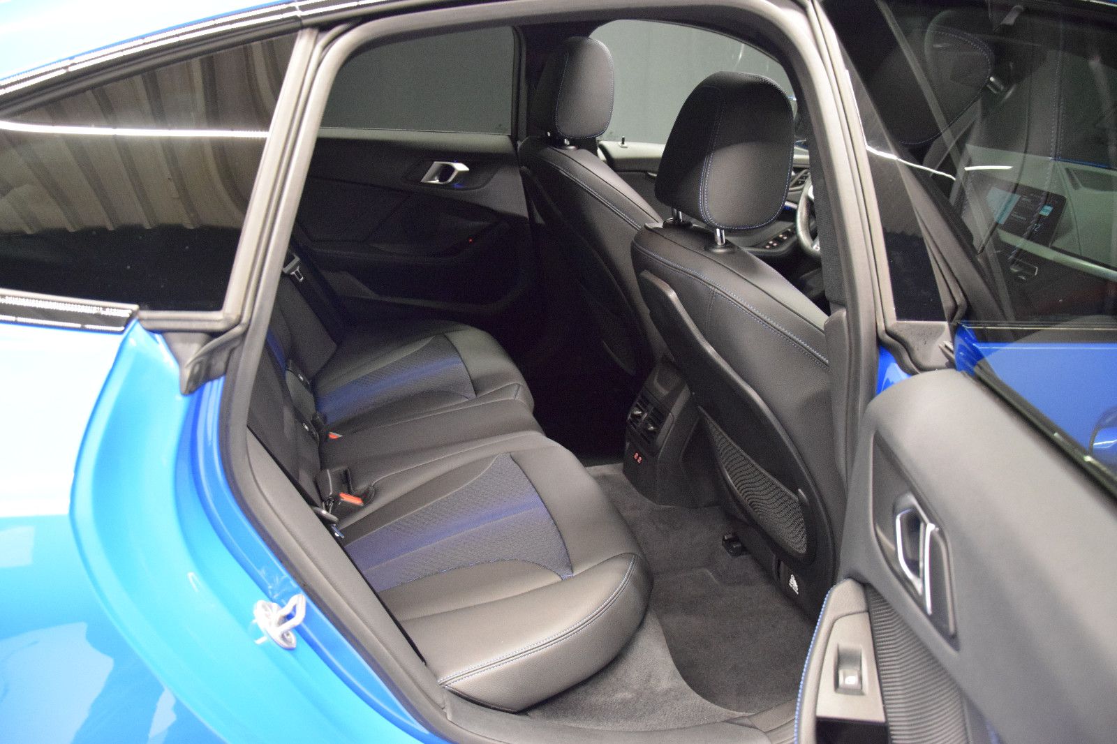 Fahrzeugabbildung BMW 220 d xDrive Gran Coupé M Sport Pano ACC Memory