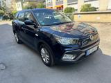 Ssangyong XLV 1 Hand - Ssangyong XLV SUV