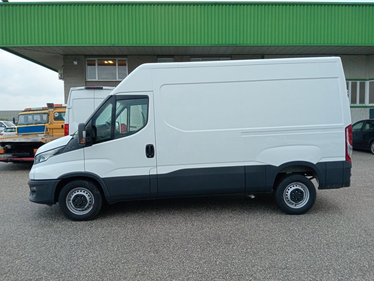 Iveco Daily 35S12V 2.3 HPT PM-TM Furgone imagem 2