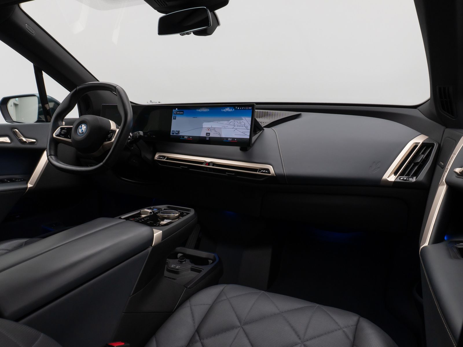 Fahrzeugabbildung BMW iX xD40 Sport Panorama 360° Laser DAB H/K 21Zoll