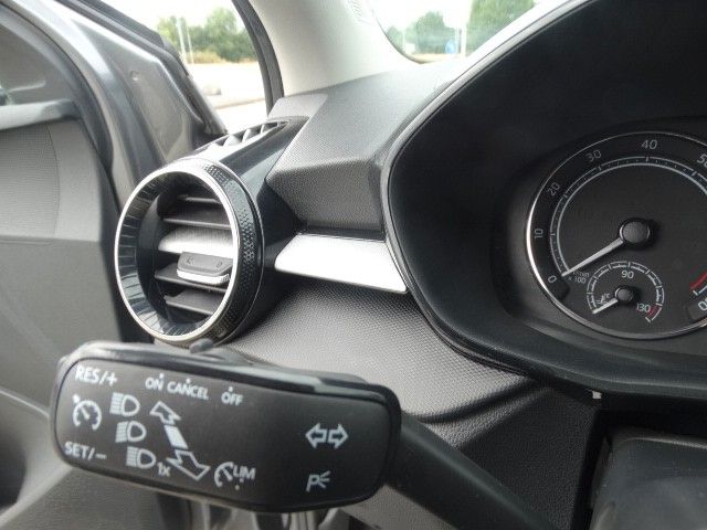ŠKODA Fabia Fabia Ambition 1.0 TSI – Bild 13 von 19