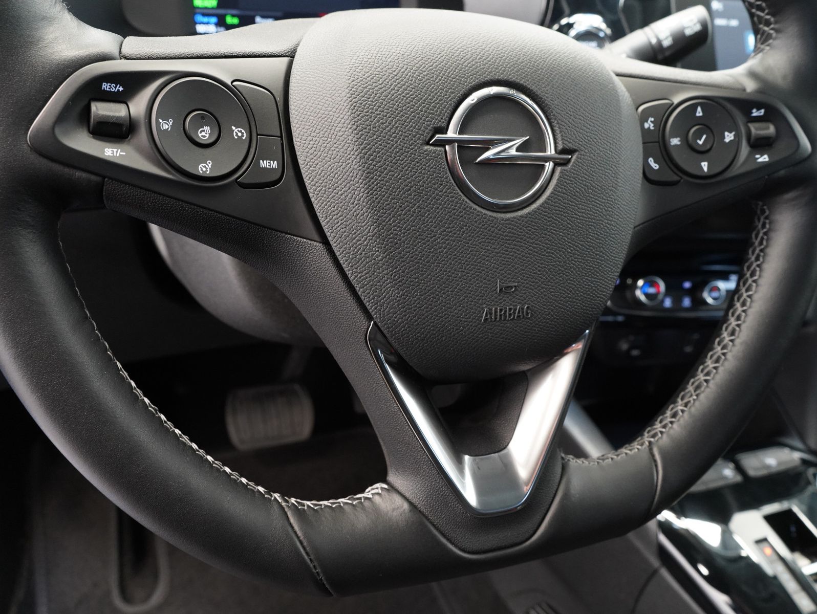 Fahrzeugabbildung Opel Corsa F e Elegance LED/CARPLAY/DAB/11KW