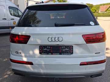 Audi Q7 - 4