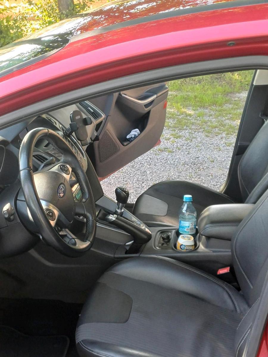 Ford Focus 2013 — photo 13