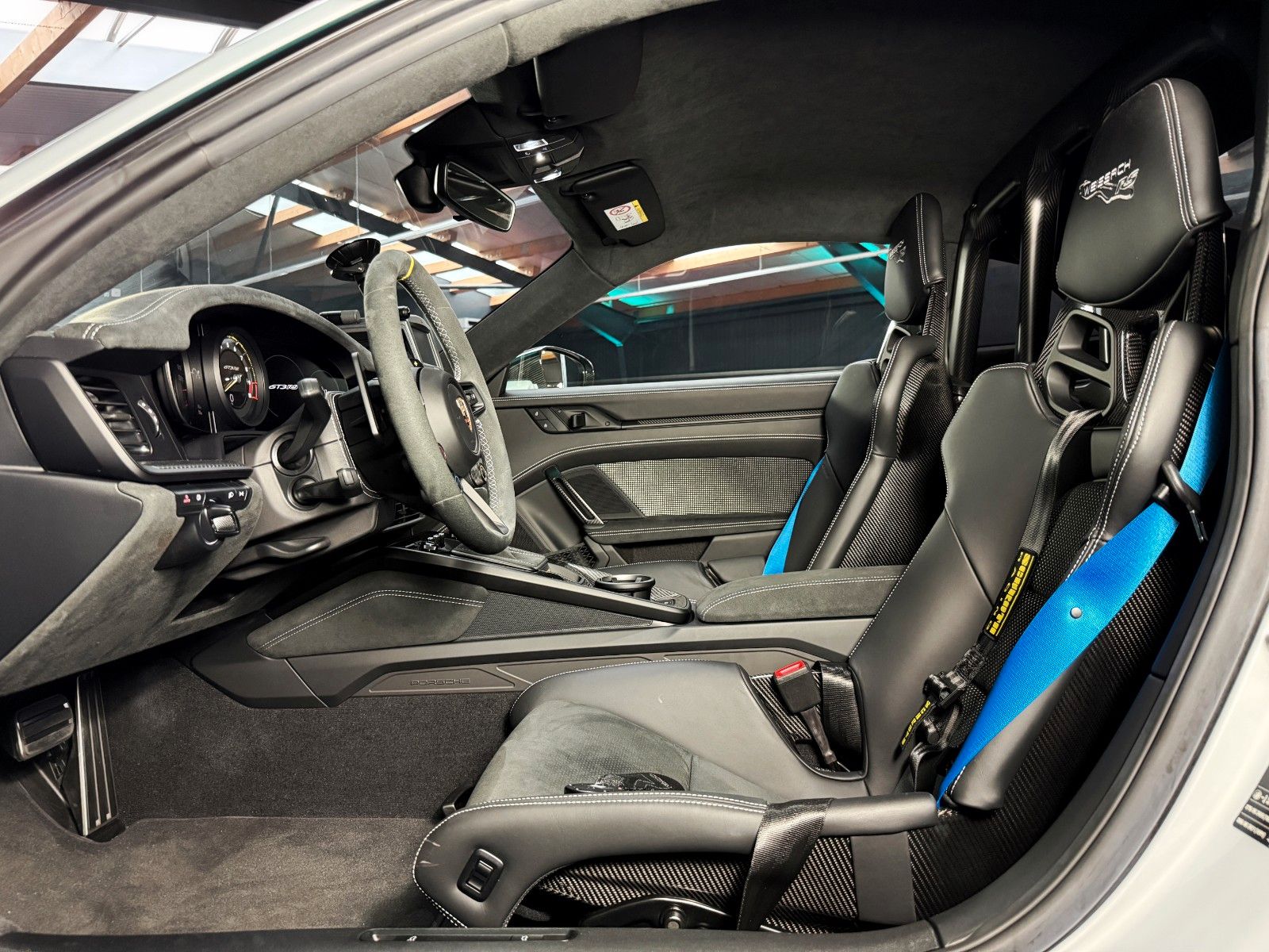 Fahrzeugabbildung Porsche 992 GT3 RS + Weissach + Approved + Clubsport