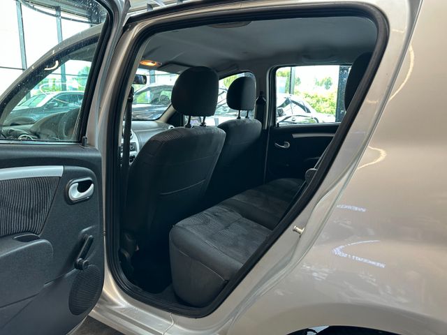 MYAUTOCENTER – Gebraucht- und Jahreswagen mit Werkstattservice in Pfaffenhofen Dacia Sandero Laureate *AHK*TÜV:328*1-Hand*
