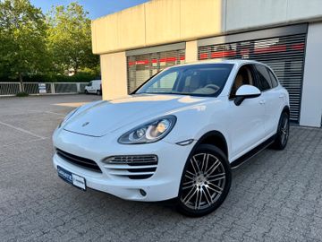 Porsche Cayenne - 1