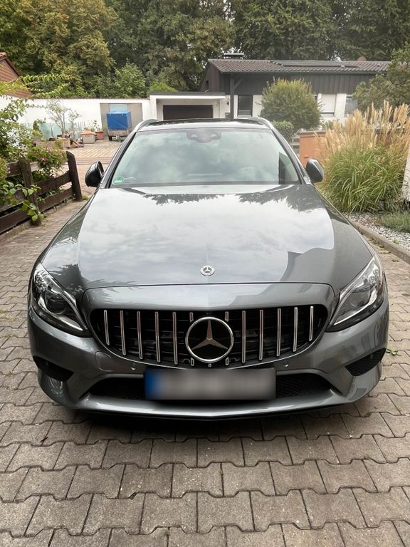 Image of Mercedes-Benz E 300