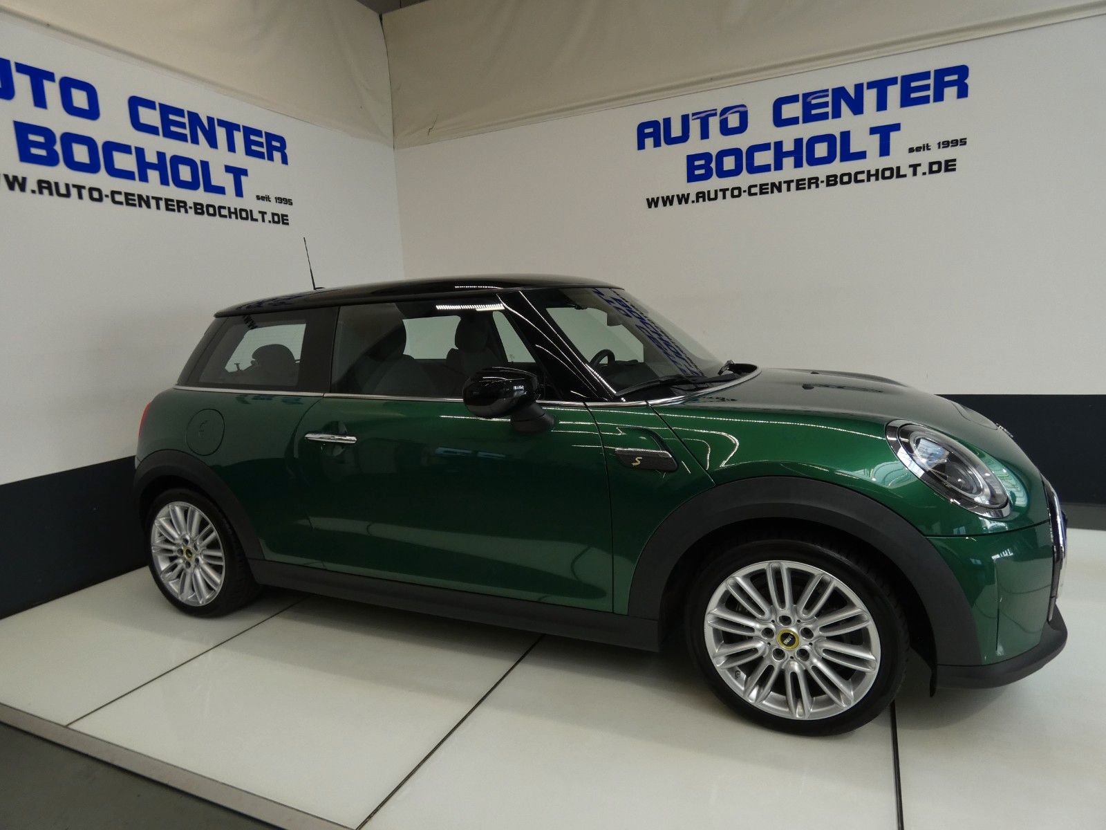 MINI Cooper SE Classic Trim*Navi*DAB*LED*RFKamera imagem 3