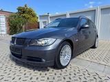 BMW 330xi touring - TÜV/ Leder/ Memory/ Shz/ Navi - BMW 330: Xi