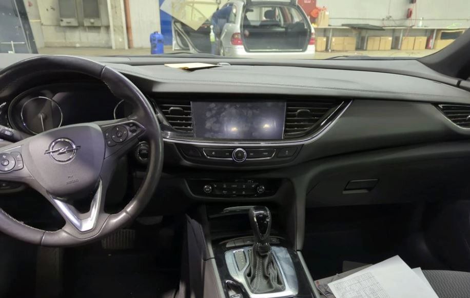 Fahrzeugabbildung Opel Insignia B ST 2.0D ELEGANCE NAVI/SH/KAMERA/SPORT