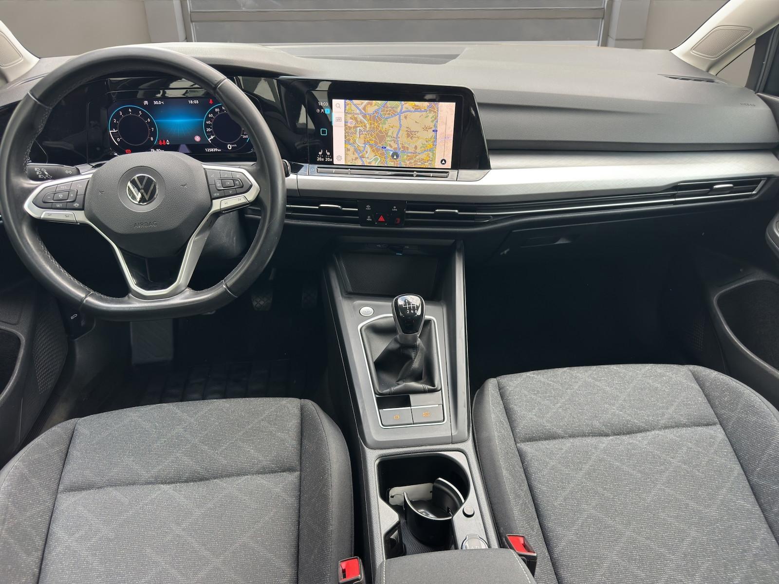 Volkswagen Golf 1.5 TSI Lim. Life LED Matrix Pano APP, миниатюра 16