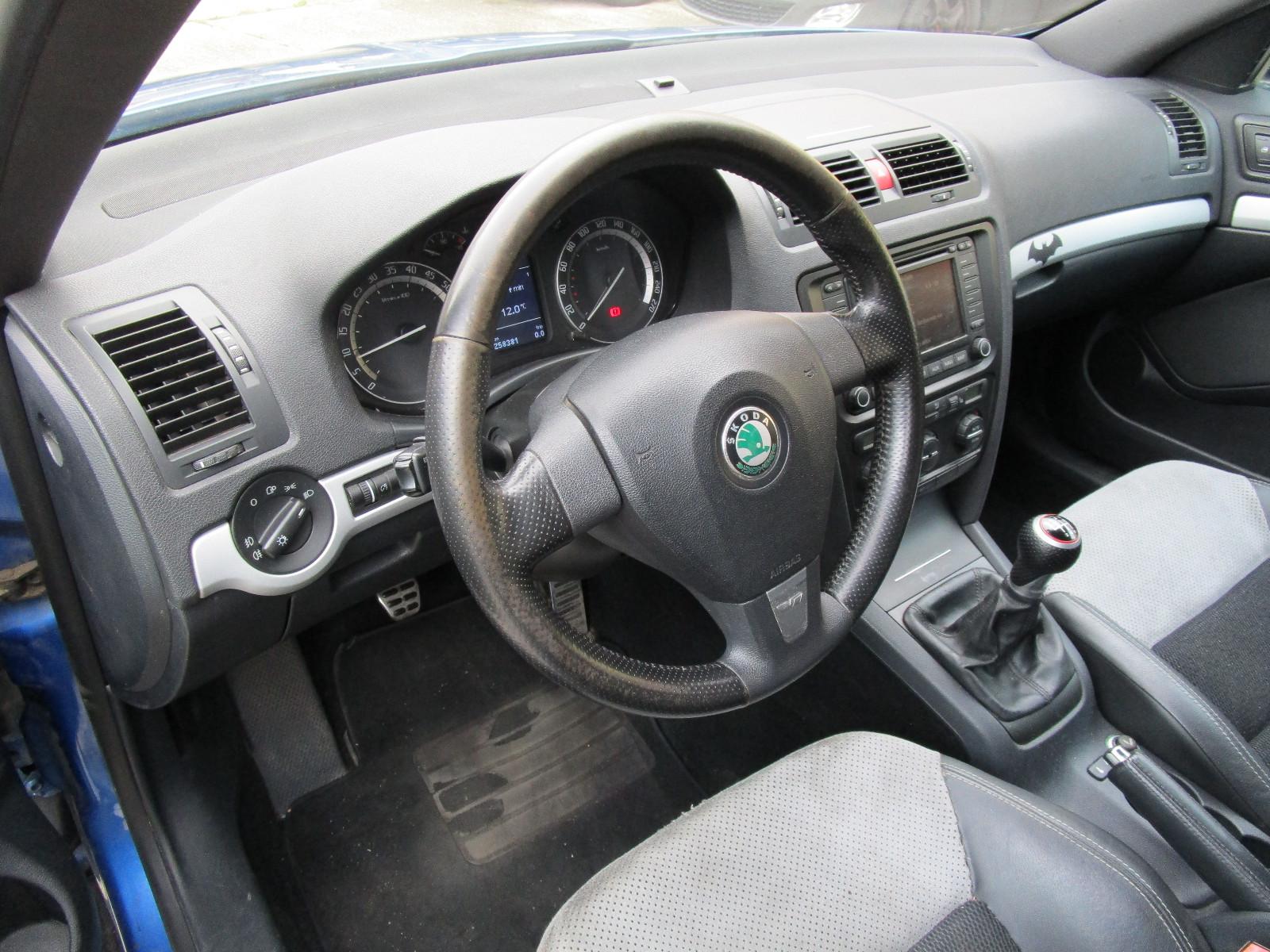 Skoda Octavia 2006 — фото 16