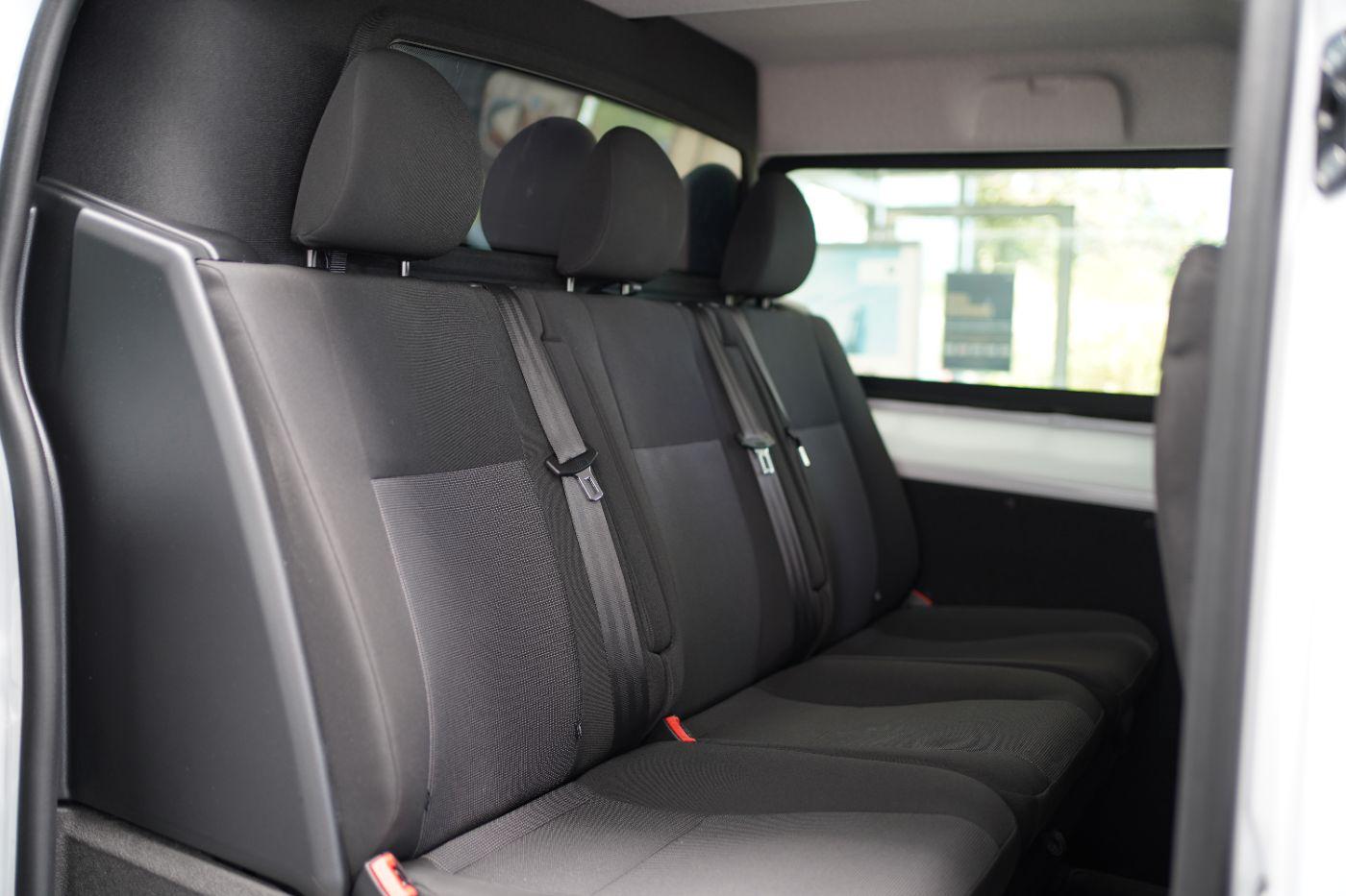 Peugeot Expert DoKa L3 BlueHDi 180 EAT8 Doppelkabine