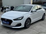 Hyundai i30 1.4 T-GDI Fastback Style /LED / Applecarplay - Hyundai i30: Style