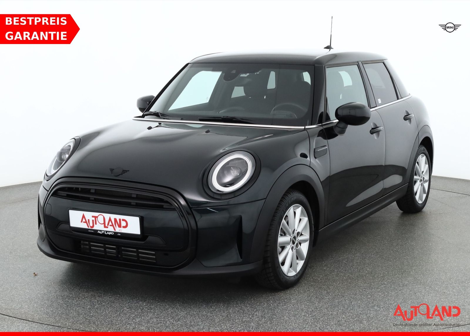 MINI Cooper 1.5 Classic Trim LED Navi Kamera Tempomat
