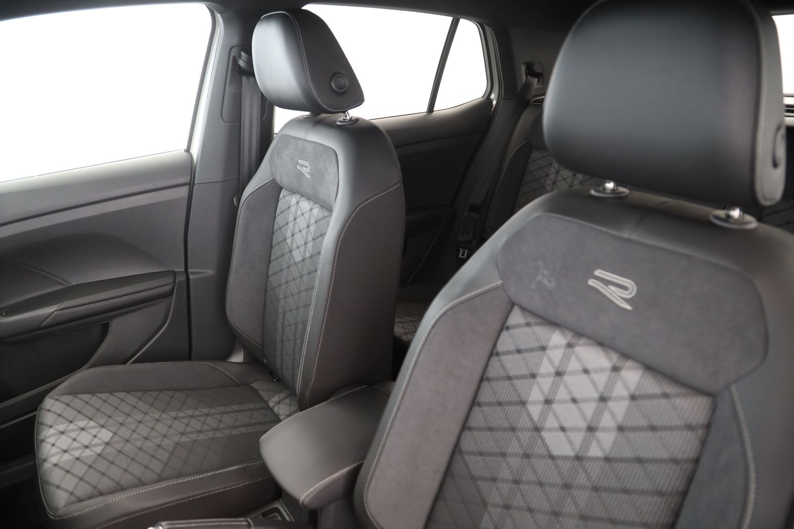 Volkswagen T-Cross - Bild 12